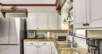 Fish & Explore: Serene Home on Bayou Petit Caillou