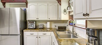Fish & Explore: Serene Home on Bayou Petit Caillou