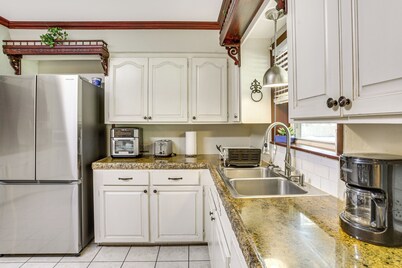 Fish & Explore: Serene Home on Bayou Petit Caillou