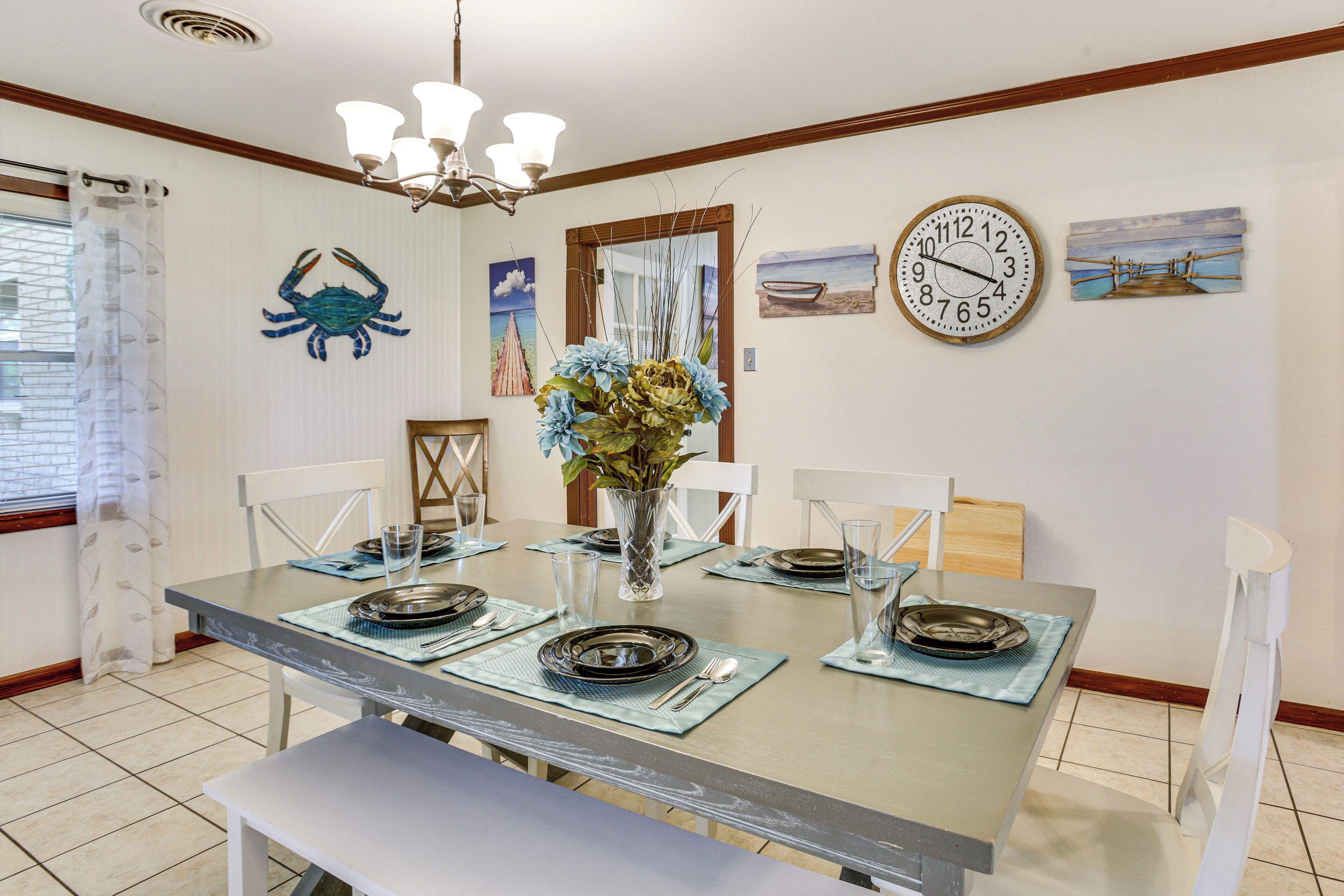 House (4 Bedrooms) | Interior