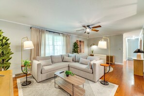 House (2 Bedrooms) | Interior - 1 Mi to Dtwn: Quiet Retreat w/ Yard in Clinton (Clinton)