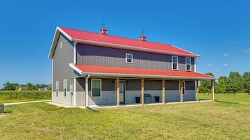 House (3 Bedrooms) | Front of property