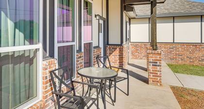 Golf, Shop & Explore: Home 5 Mi to Dtwn Midland!