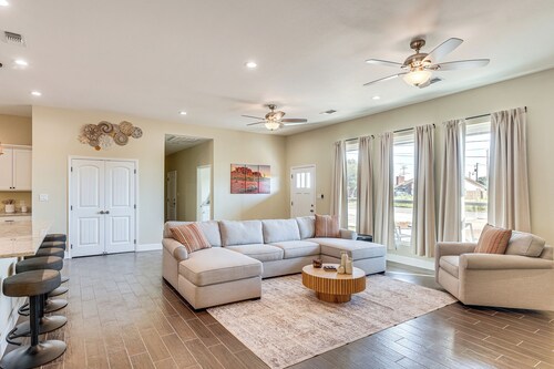 Golf, Shop & Explore: Home 5 Mi to Dtwn Midland!