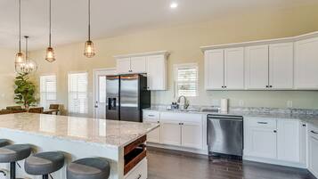 Rumah (4 Bedrooms) | Interior