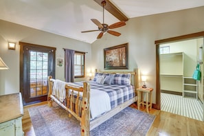 House (1 Bedroom) | Interior - Hot Tub Soaks & Outdoor Fun: Fayetteville Cabin (Fayetteville)