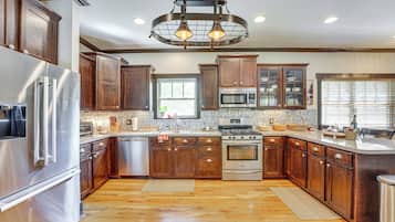 House (1 Bedroom) | Interior