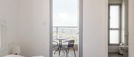 Bàn ủi/dụng cụ ủi quần áo, truy cập Internet không dây miễn phí