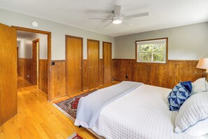 House (4 Bedrooms) | Interior - Hike & Leaf Peep! Peaceful Home in Laurel Springs (Laurel Springs)