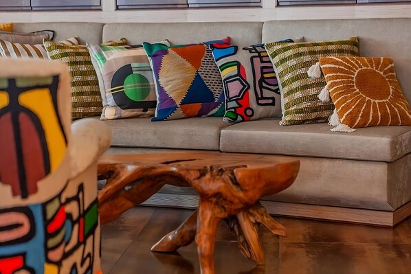 TV - Discover More of Montargil! Swimming Pool, & Free Parking! (Montargil)