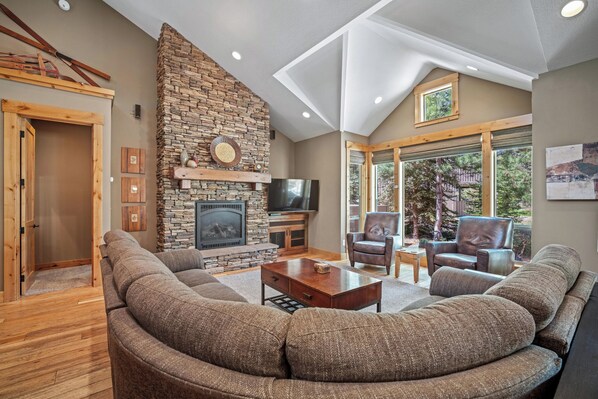 TV, fireplace, table tennis