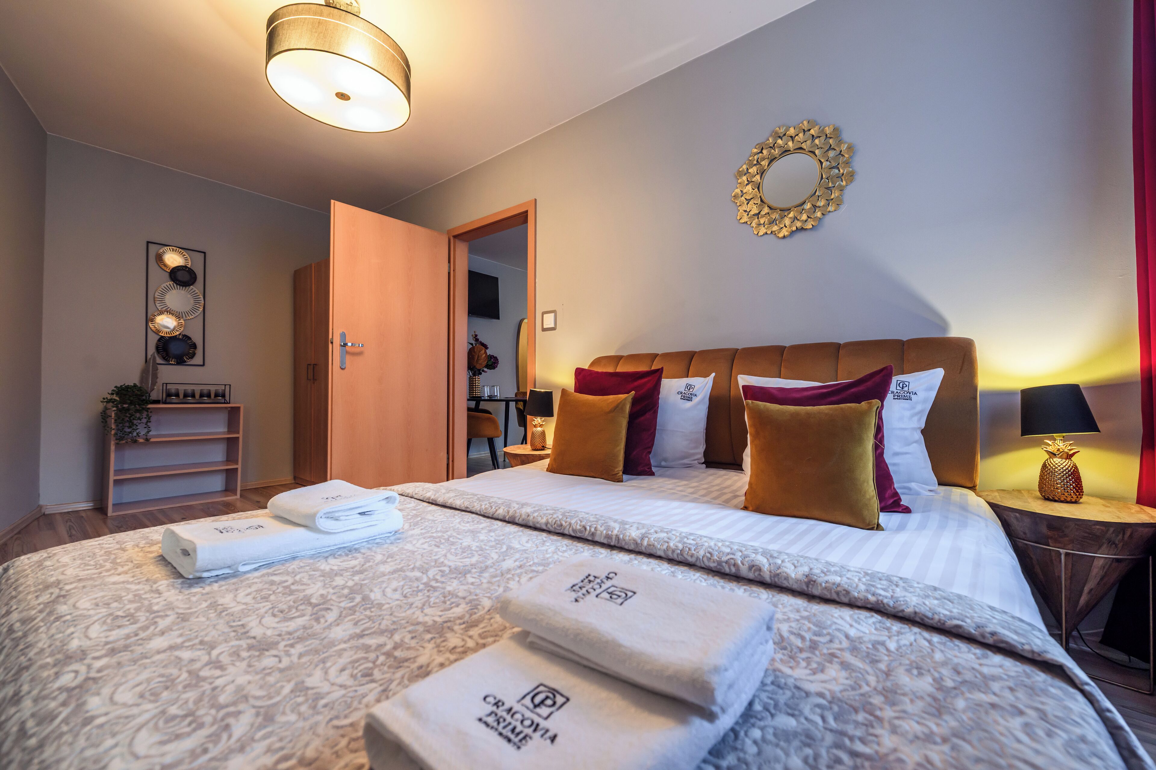 1 slaapkamer, een strijkplank/strijkijzer, wifi, beddengoed