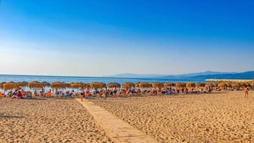 Villa | 4 bedrooms, Internet