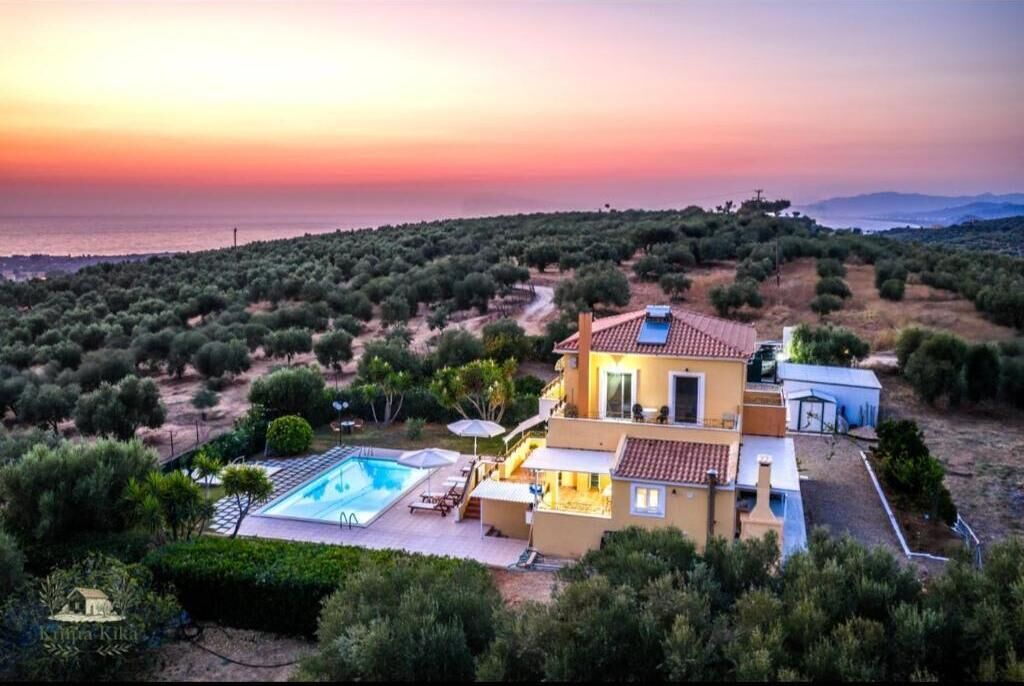 Villa | 4 bedrooms, Internet