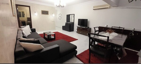 TV - Modern 3-Bedroom Apartment in Melsa Compound, Near City Stars (Cairo Governorate)
