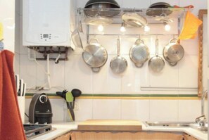 Fridge, microwave, oven, coffee/tea maker