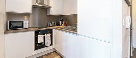 Apartment, 1 Double Bed, Pets not allowed | Private kitchen
