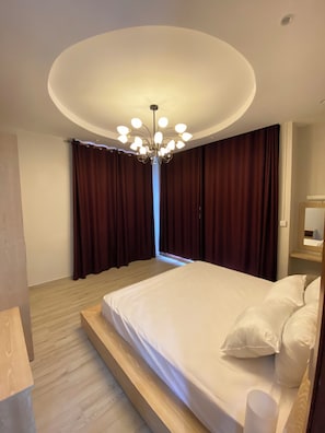 4 bedrooms, iron/ironing board, travel cot, free WiFi