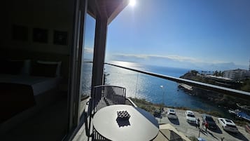 Deniz Manzarali Balkonlu Standart Oda | Balkon