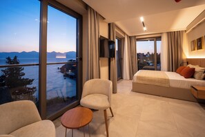 高档床上用品、迷你吧、免费 WiFi、床单