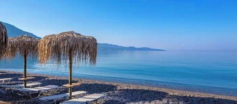 Artemis Sky Suite - Sea Escape with Mountain View