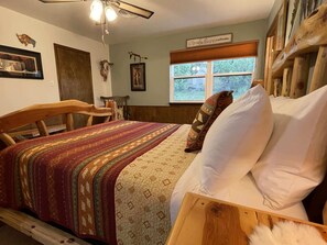 4 bedrooms, WiFi, bed sheets - Constancio's Cabin (Ruidoso)