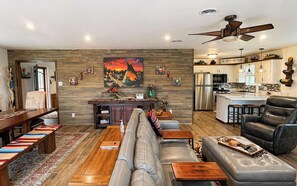 TV, fireplace