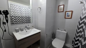 Apartment | Bathroom