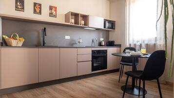 Deluxe Studio | Private kitchen