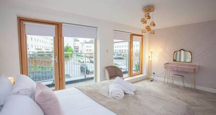 Newly Renovated 3 Bedroom Modern House