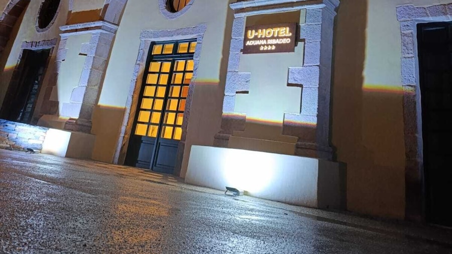 U-Hotel Aduana Ribadeo