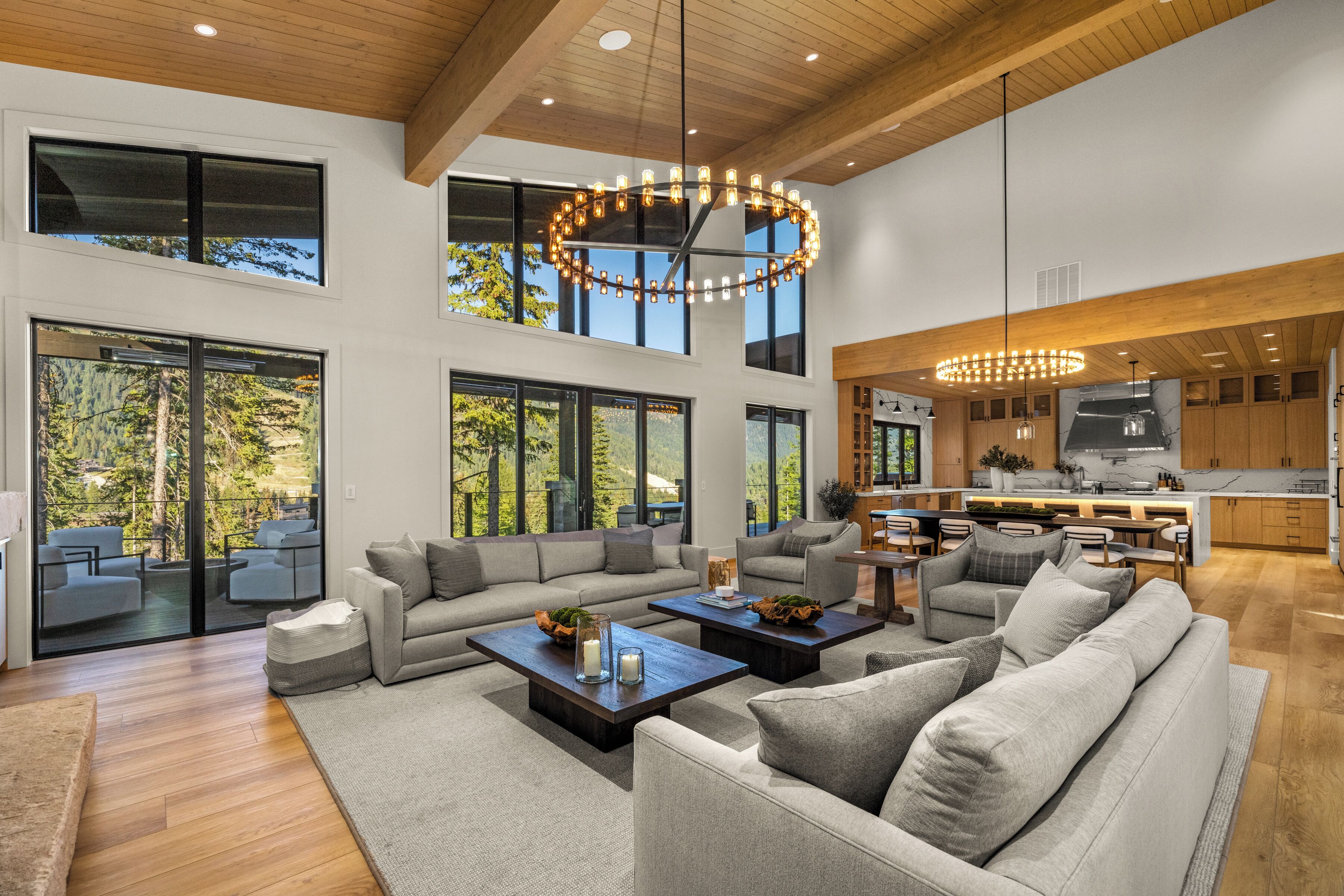 Smart TV, fireplace, stereo, offices