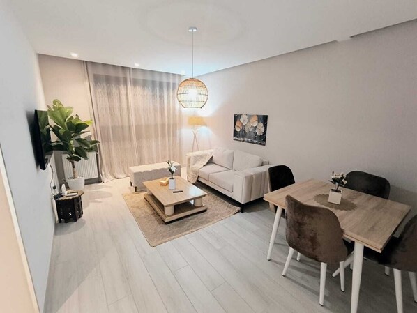 Comfort-íbúð - 2 svefnherbergi (Maison de la Marsa) | Stofa