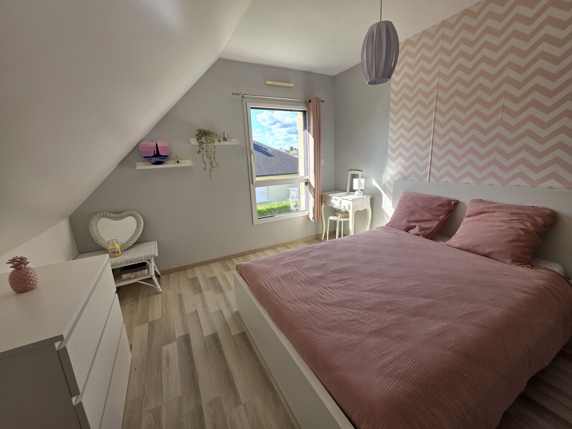 3 chambres, Wi-Fi gratuit, draps fournis