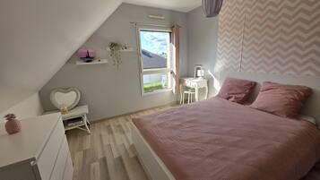 3 chambres, Wi-Fi gratuit, draps fournis