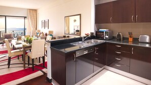 Unclassified image, 2 of 10, button - Luxury 1 Bedroom Hotel Apartment in Anantara Residences Palm Jumeirah (Dubai)