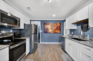 独立别墅, 3 间卧室 | 私人厨房 | 冰箱、烤箱、茶具/咖啡用具、烤面包机