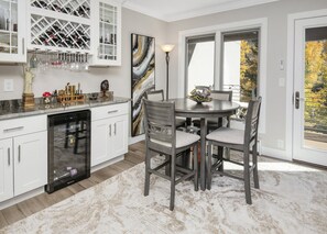 Residenza, 4 camere da letto | Ristoranti