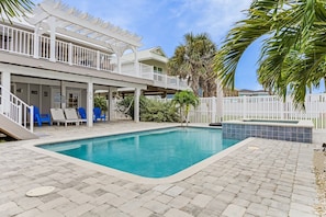 Pool - 5550 Palmetto Paradise: 3br W/ Gulf Views, Heated Pool 3 Bedroom Home (Fort Myers Beach)