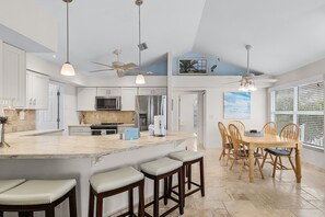 House, 3 Bedrooms | Private kitchen | Fridge, oven