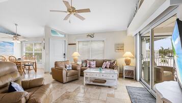 House, 3 Bedrooms | Living area | Smart TV