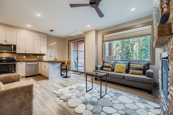 Condo, 1 Bedroom | Interior