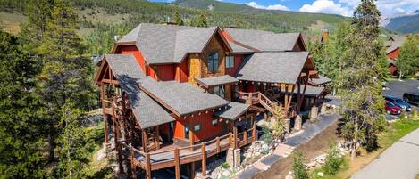 コンドミニアム 1 ベッドルーム | 外観