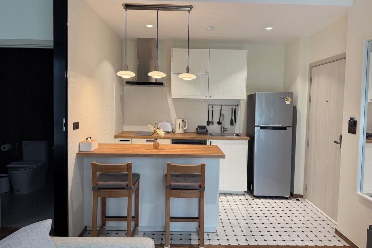Superior Apartment, Mountain View | Living area