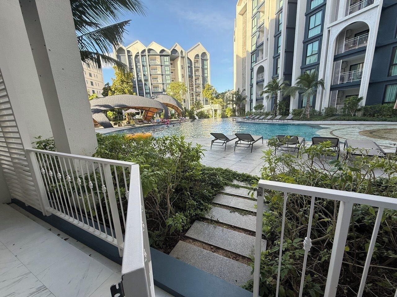 Familienapartment, Poolblick | Terrasse/Patio