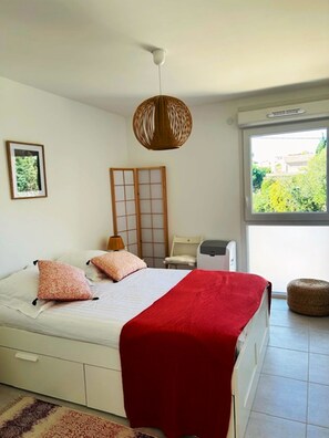 1 bedroom, iron/ironing board, Internet, bed sheets