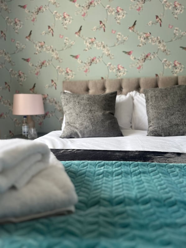 Basic Double Room | Iron/ironing board, free WiFi