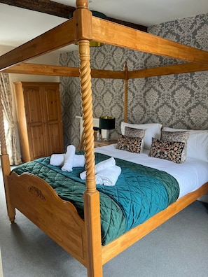 Habitación doble Deluxe | Tabla de planchar con plancha y wifi gratis