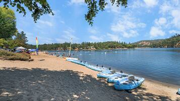 Sun-loungers, beach towels