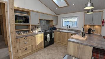 Fridge, microwave, dishwasher, toaster